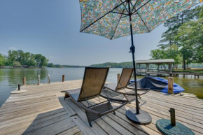 Lake Sinclair Crooked Creek Cottage with Fire Pit!